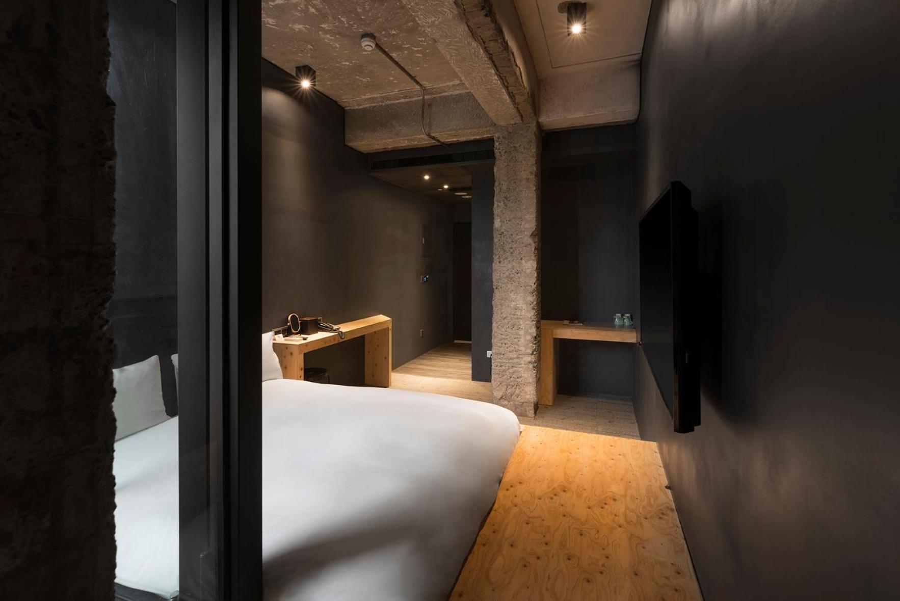 Sof Hotel Taichung Bagian luar foto