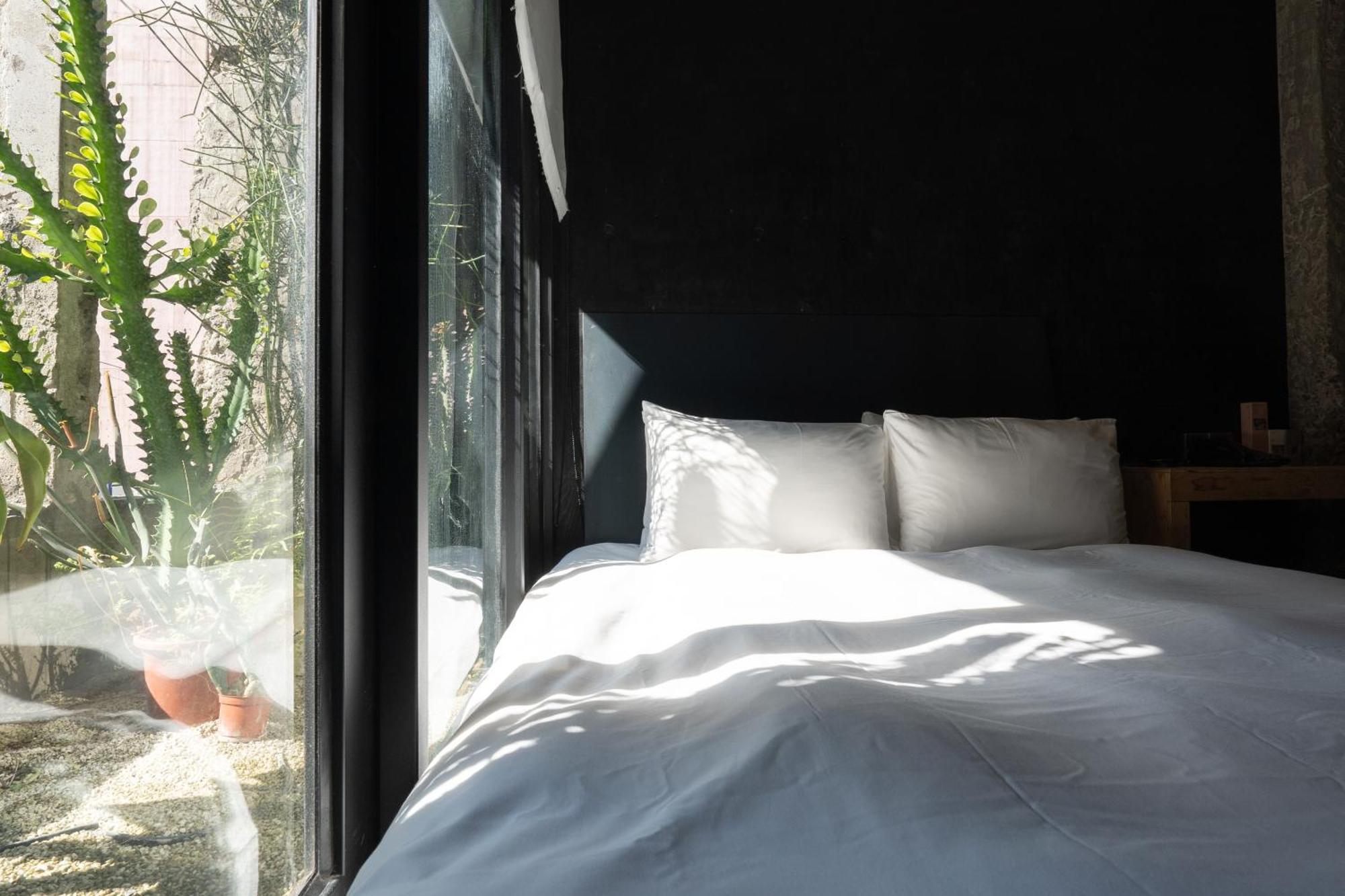 Sof Hotel Taichung Bagian luar foto