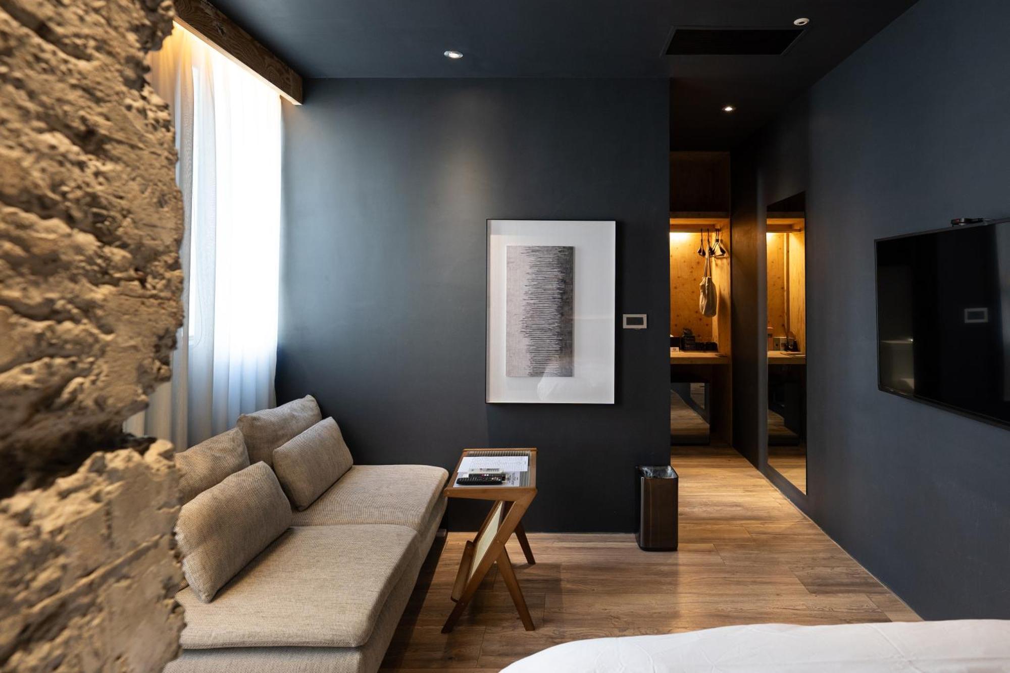 Sof Hotel Taichung Bagian luar foto