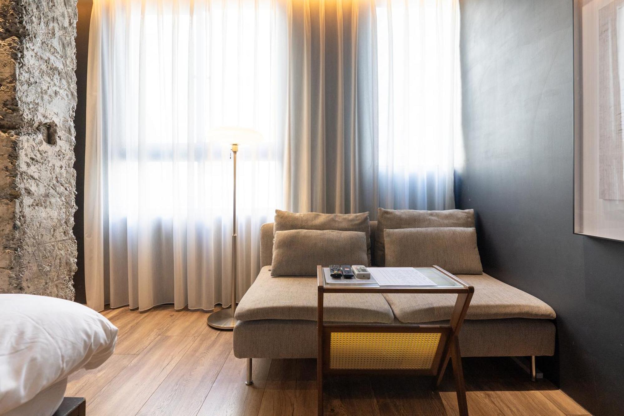 Sof Hotel Taichung Bagian luar foto