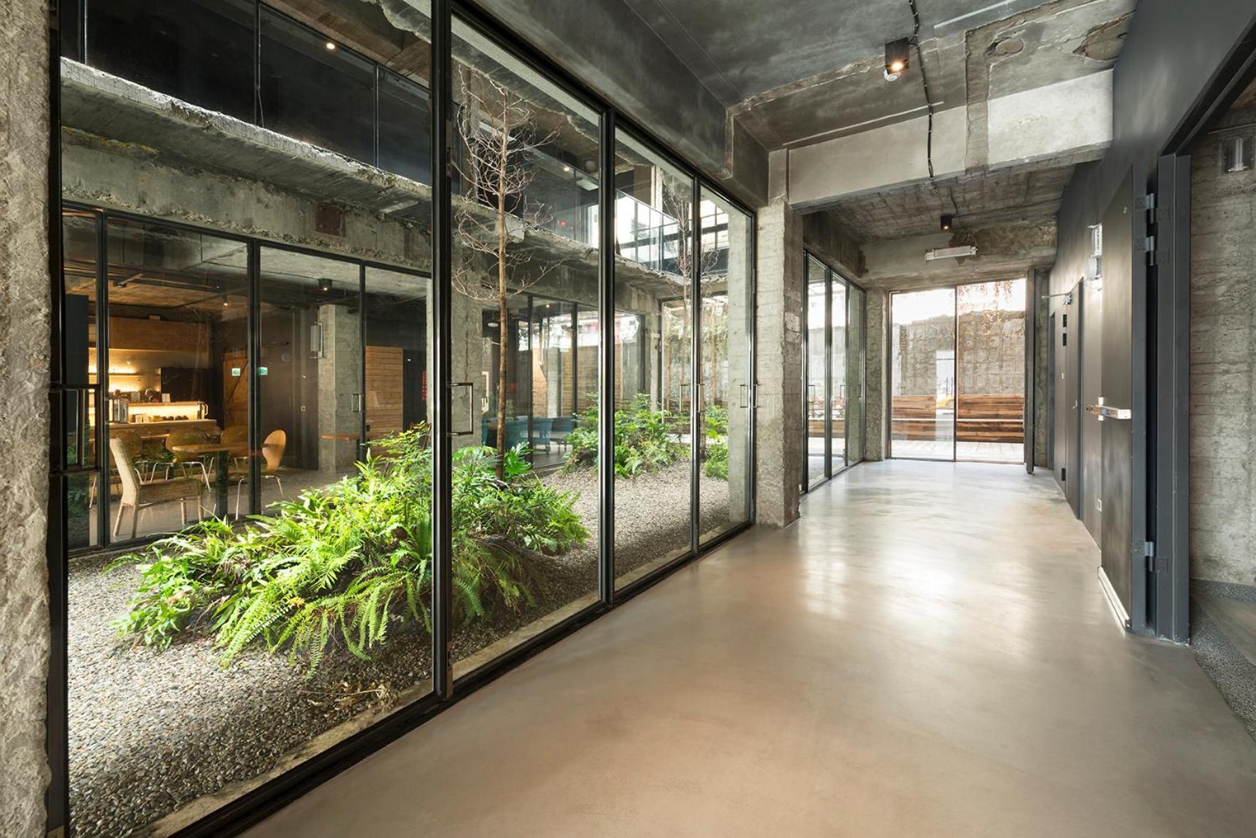Sof Hotel Taichung Bagian luar foto