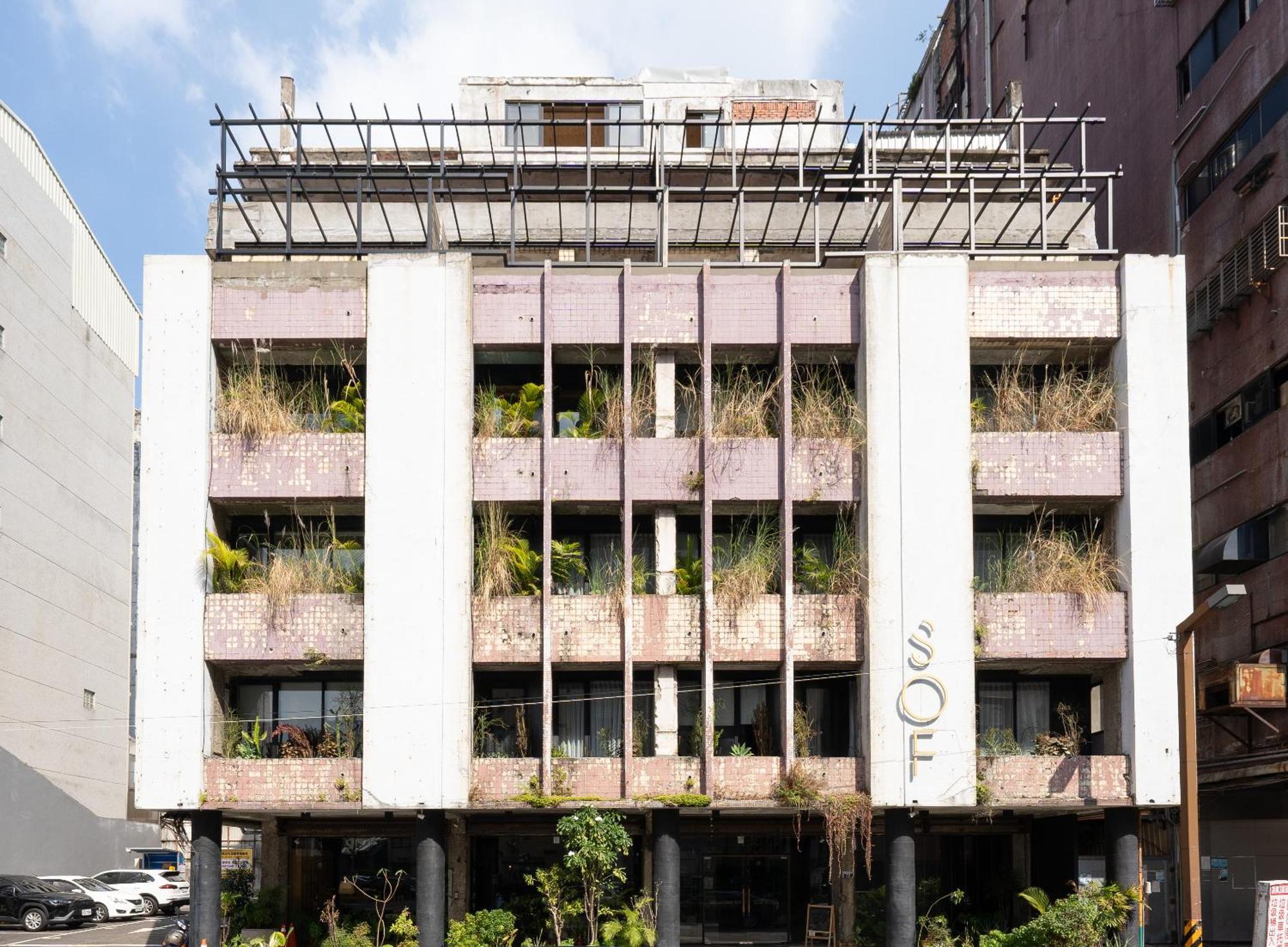 Sof Hotel Taichung Bagian luar foto